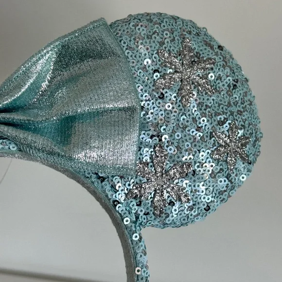 Disney Mickey Mouse Ears Headband Frozen Snowflakes Winter Blue Silver Sequins - Picture 4 of 4